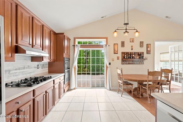 124 Eleanor Road, Manchester, NJ 08759