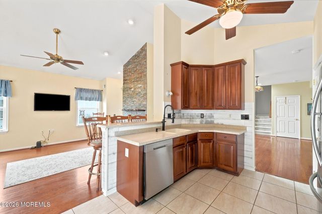 124 Eleanor Road, Manchester, NJ 08759