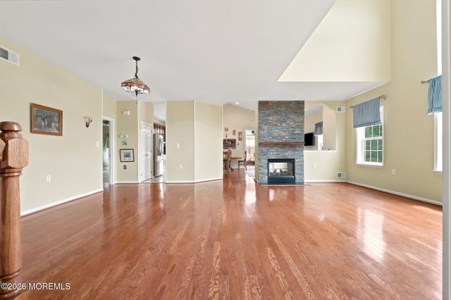 124 Eleanor Road, Manchester, NJ 08759