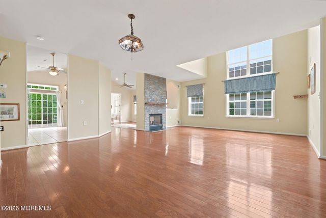 124 Eleanor Road, Manchester, NJ 08759