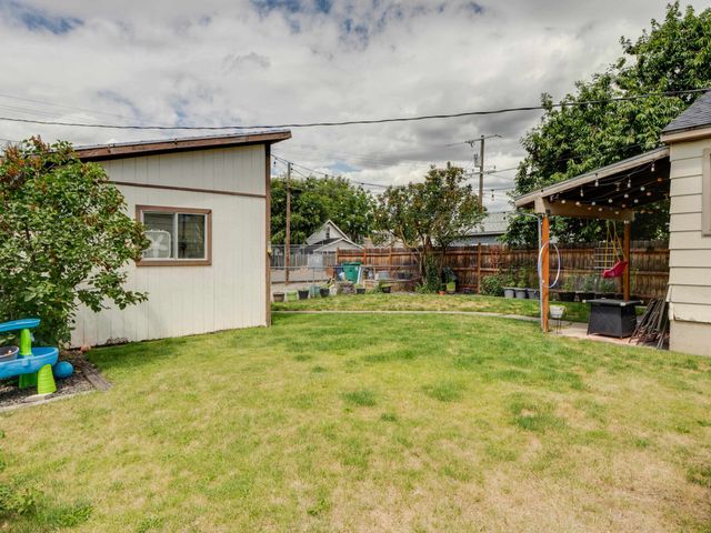 4411 N Howard St, Spokane, WA 99205
