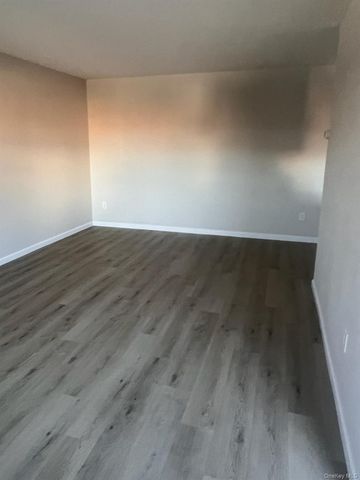 460 OLD TOWN Road 7C, Port Jefferson Station, NY 11776