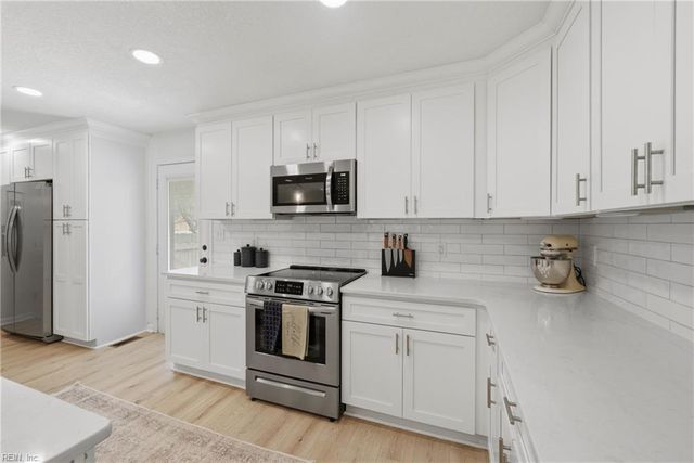 1620 Colonial Ave AVE, Suffolk, VA 23434