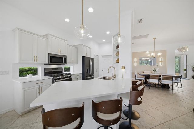 7029 LENNOX PLACE, University Park, FL 34201