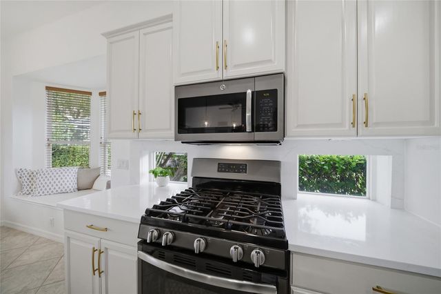 7029 LENNOX PLACE, University Park, FL 34201