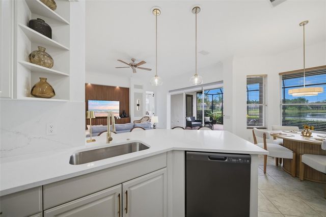 7029 LENNOX PLACE, University Park, FL 34201