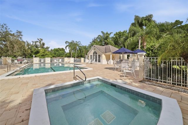7029 LENNOX PLACE, University Park, FL 34201