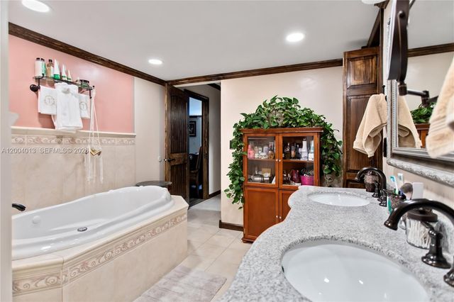 1500 S Ocean Dr 2G, Hollywood, FL 33019