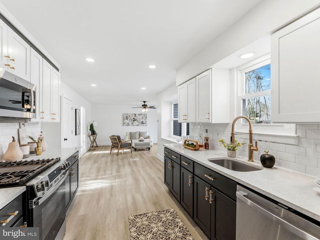 2127 DOROTHY AVE, Atco, NJ 08004