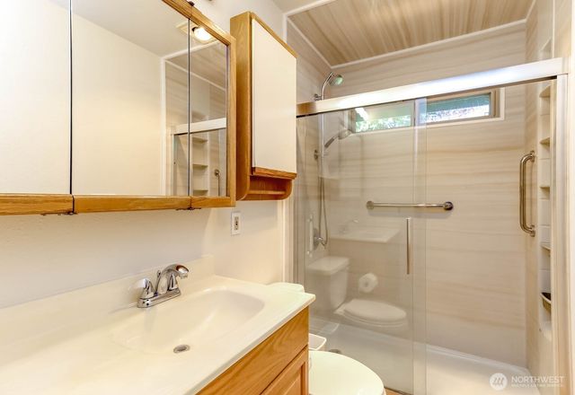 11216 SE 228th Place, Kent, WA 98031