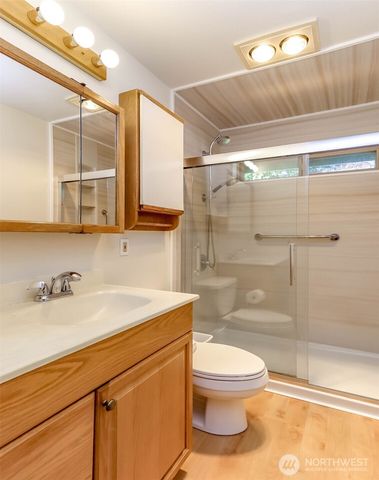 11216 SE 228th Place, Kent, WA 98031