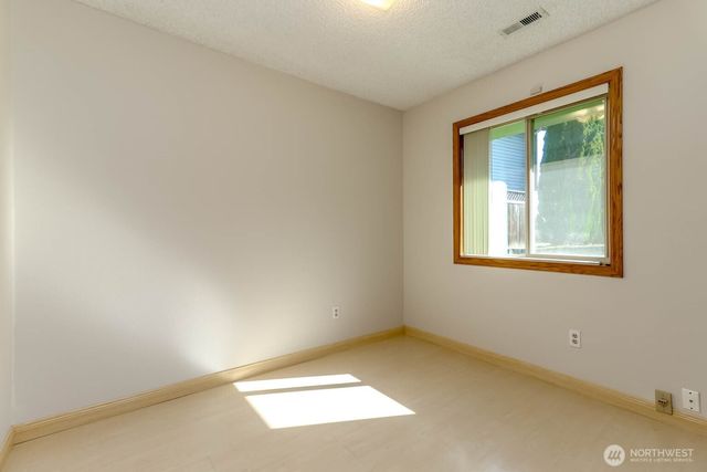 11216 SE 228th Place, Kent, WA 98031