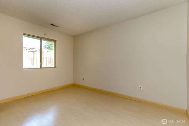 11216 SE 228th Place, Kent, WA 98031