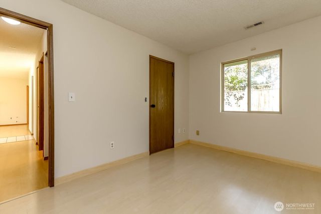 11216 SE 228th Place, Kent, WA 98031