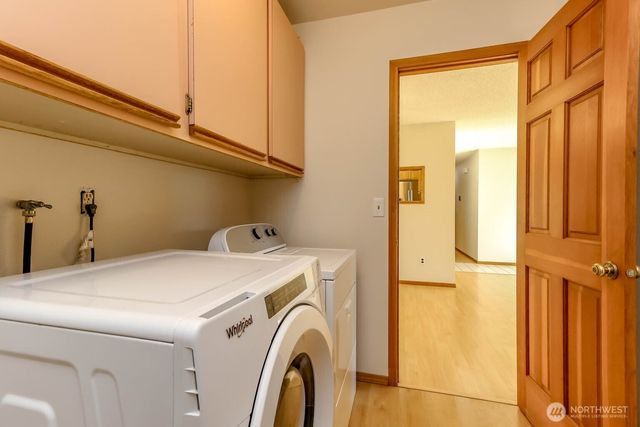 11216 SE 228th Place, Kent, WA 98031