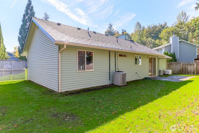 11216 SE 228th Place, Kent, WA 98031