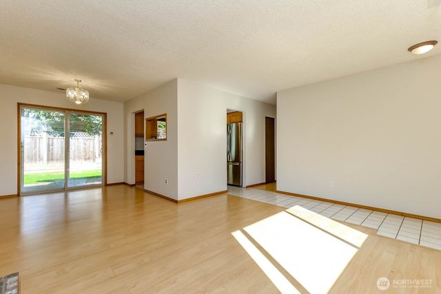 11216 SE 228th Place, Kent, WA 98031