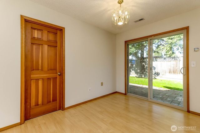 11216 SE 228th Place, Kent, WA 98031