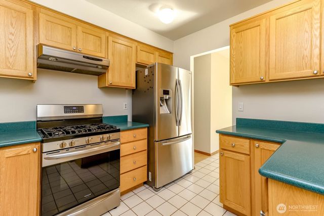 11216 SE 228th Place, Kent, WA 98031