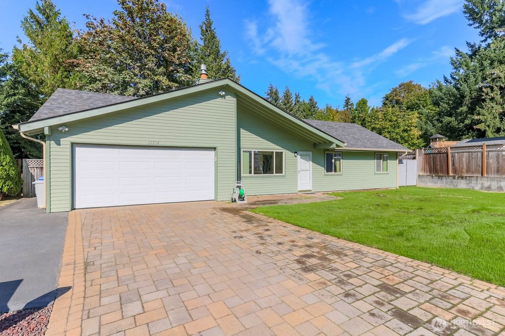 11216 SE 228th Place, Kent, WA 98031