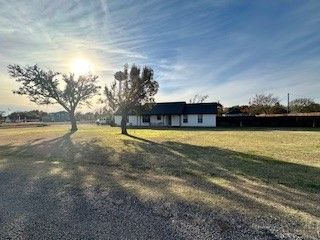 700 Arapaho Drive, Tioga, TX 76271