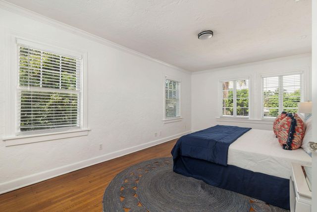 3020 VINCENT Road, West Palm Beach, FL 33405