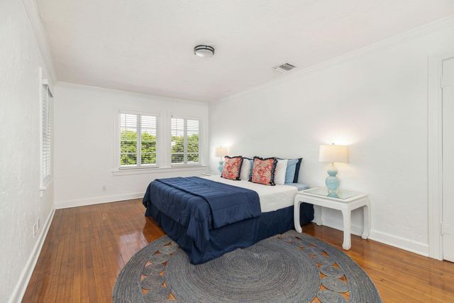 3020 VINCENT Road, West Palm Beach, FL 33405