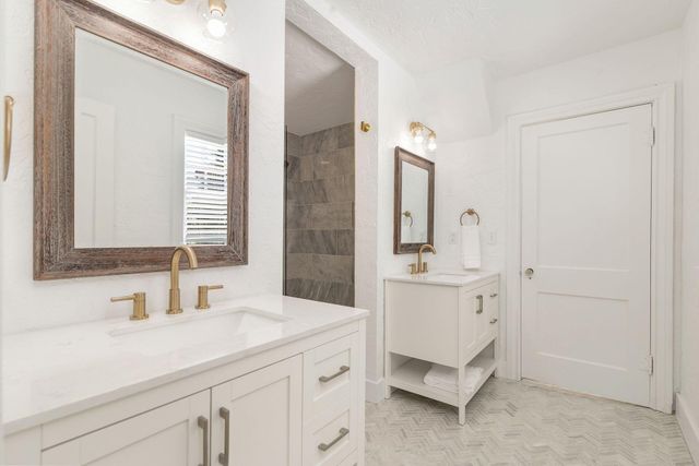 3020 VINCENT Road, West Palm Beach, FL 33405