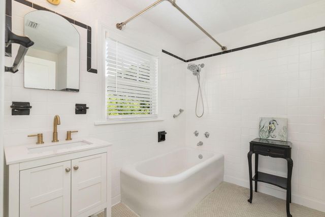 3020 VINCENT Road, West Palm Beach, FL 33405