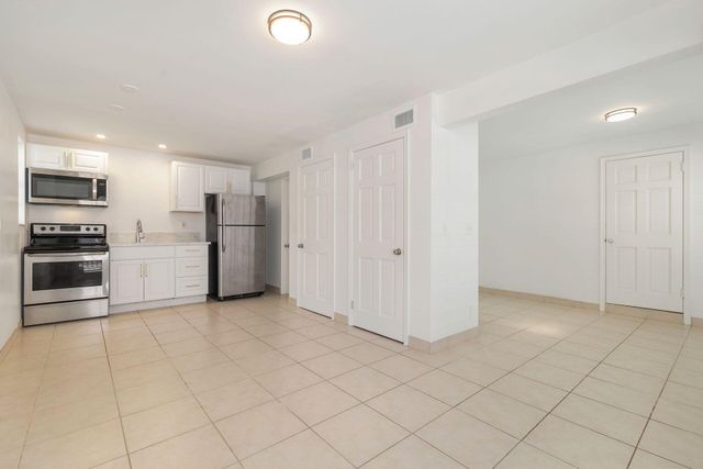 3020 VINCENT Road, West Palm Beach, FL 33405