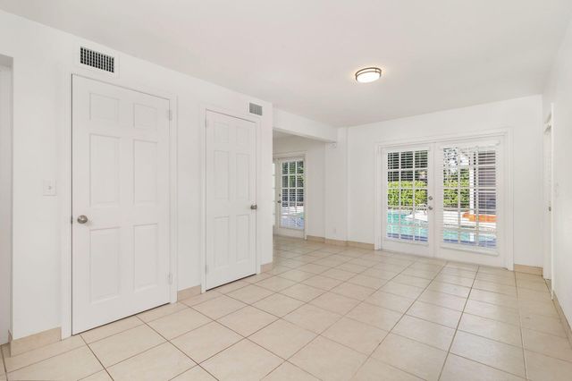 3020 VINCENT Road, West Palm Beach, FL 33405