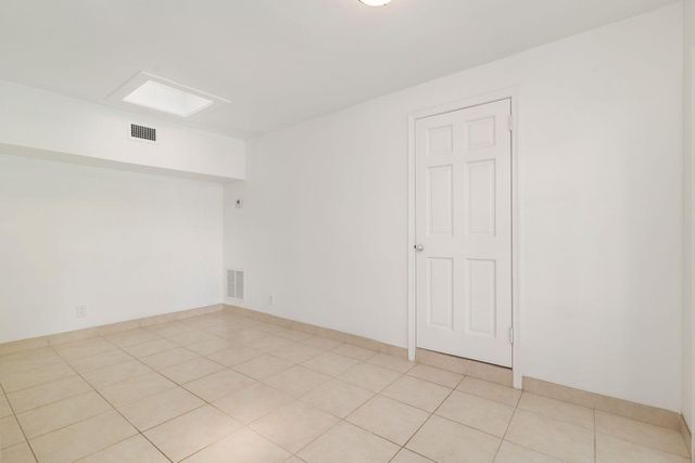 3020 VINCENT Road, West Palm Beach, FL 33405