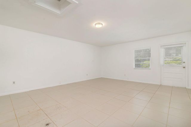 3020 VINCENT Road, West Palm Beach, FL 33405