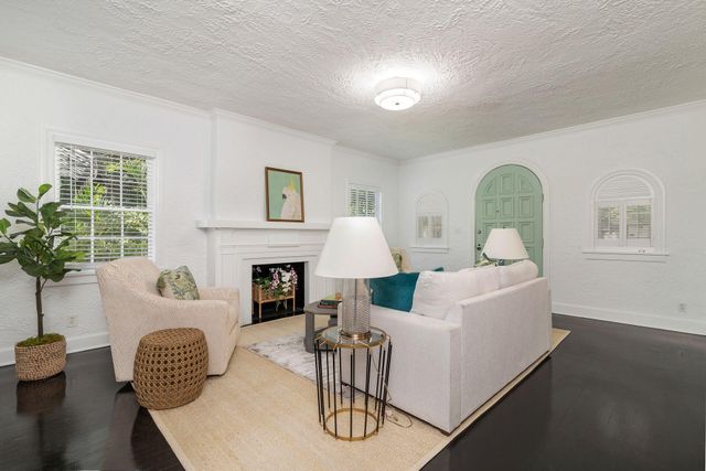 3020 VINCENT Road, West Palm Beach, FL 33405