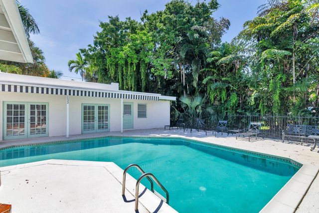 3020 VINCENT Road, West Palm Beach, FL 33405