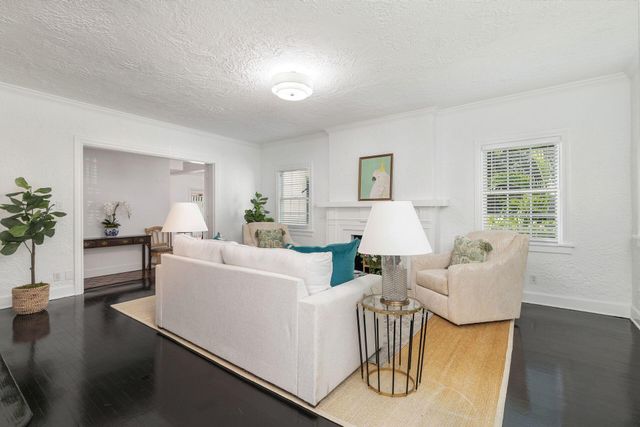3020 VINCENT Road, West Palm Beach, FL 33405