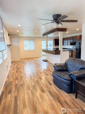 1025 E Street, Centralia, WA 98531