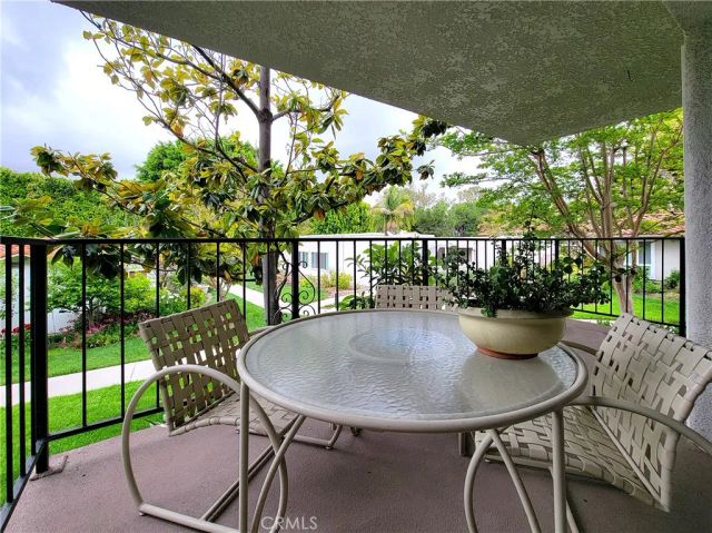 2369 Via Mariposa E. 1-D, Laguna Woods, CA 92637