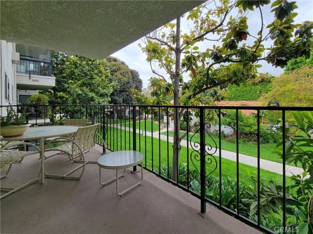 2369 Via Mariposa E. 1-D, Laguna Woods, CA 92637