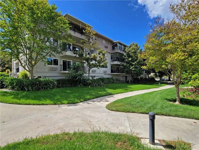2369 Via Mariposa E. 1-D, Laguna Woods, CA 92637