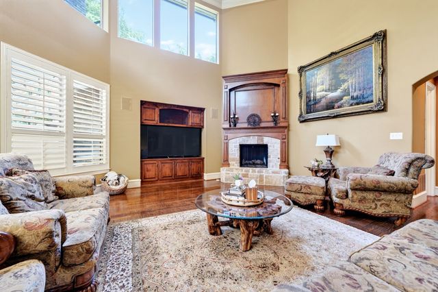 117 Mallard Crossing, Heath, TX 75032