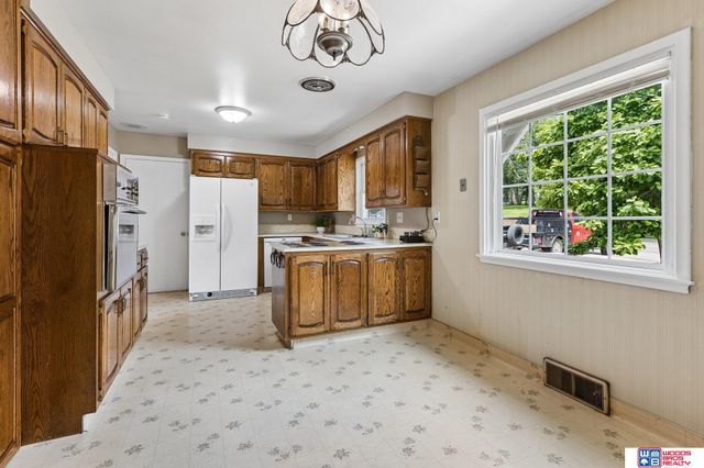 1608 Lincoln Road, Bellevue, NE 68005