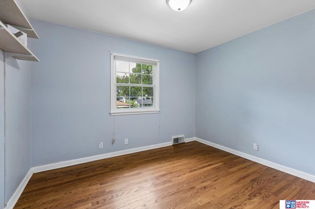 1608 Lincoln Road, Bellevue, NE 68005