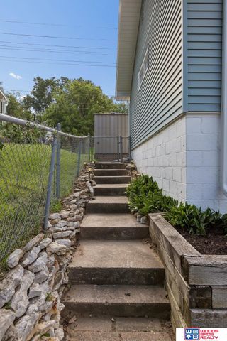 1608 Lincoln Road, Bellevue, NE 68005