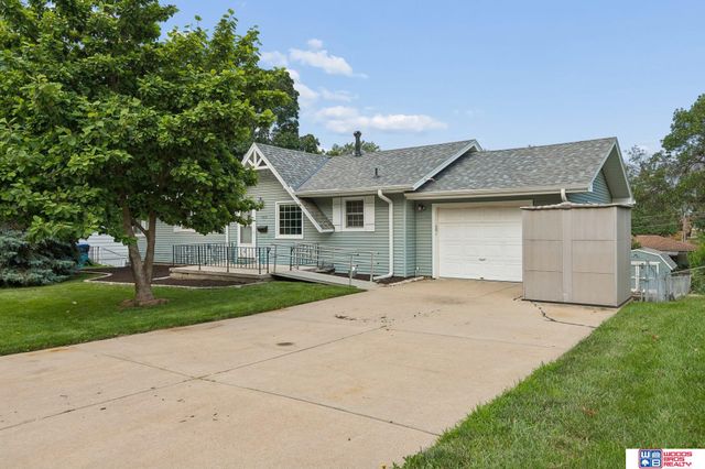 1608 Lincoln Road, Bellevue, NE 68005