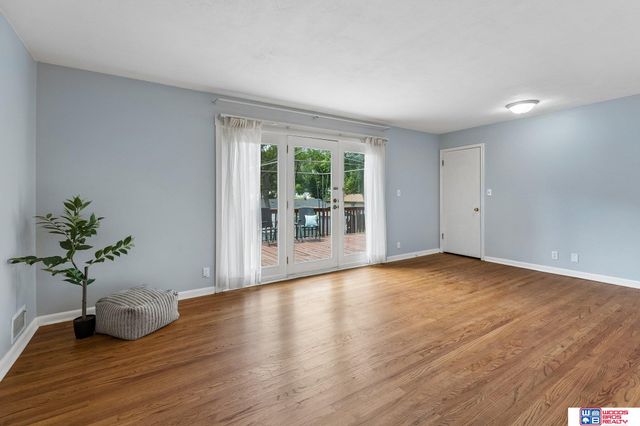 1608 Lincoln Road, Bellevue, NE 68005