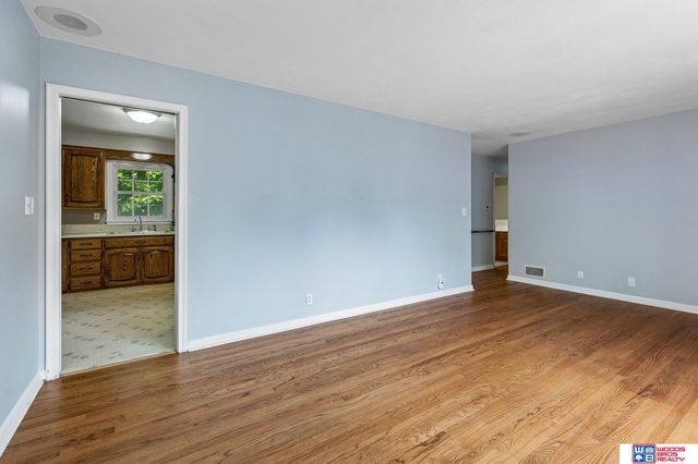 1608 Lincoln Road, Bellevue, NE 68005