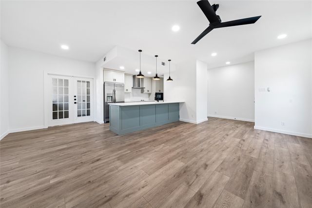 8601 Park Lane 121, Dallas, TX 75231