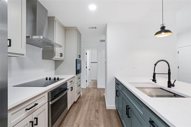 8601 Park Lane 121, Dallas, TX 75231