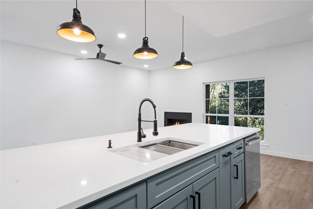 8601 Park Lane 121, Dallas, TX 75231